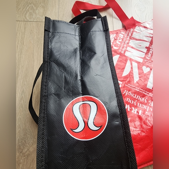 4/$45 - Lululemon reusable tote bags set of three - Picture 11 of 12